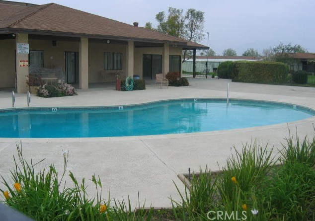 1404 Medallion St, Redlands CA  92374-2665 exterior