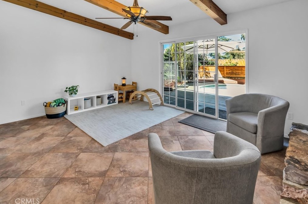 821 Balboa Ct, Redlands CA  92373-6903 exterior