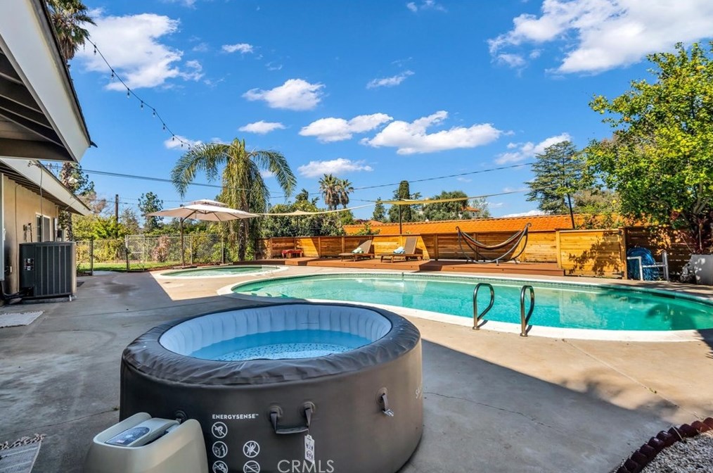 821 Balboa Ct, Redlands CA  92373-6903 exterior