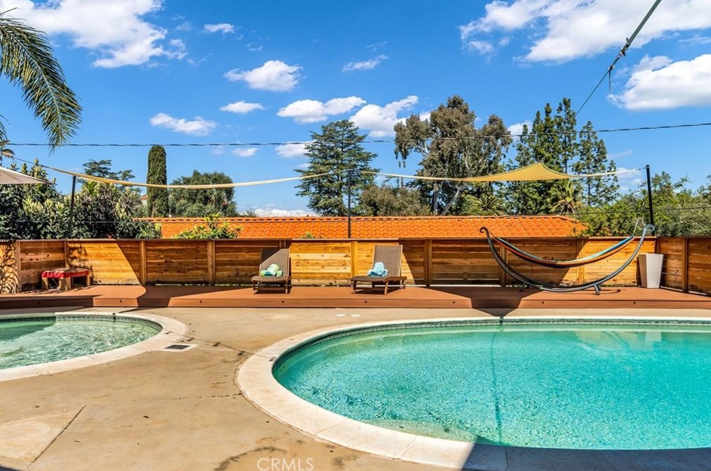 821 Balboa Ct, Redlands CA  92373-6903 exterior