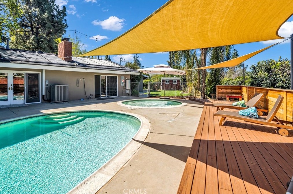821 Balboa Ct, Redlands CA  92373-6903 exterior
