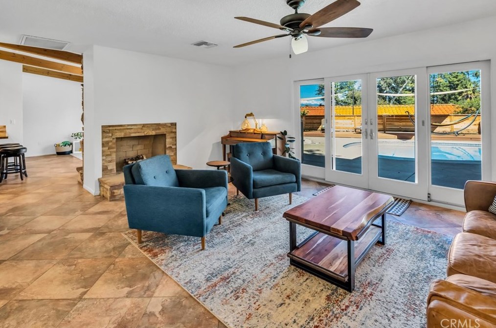 821 Balboa Ct, Redlands CA  92373-6903 exterior
