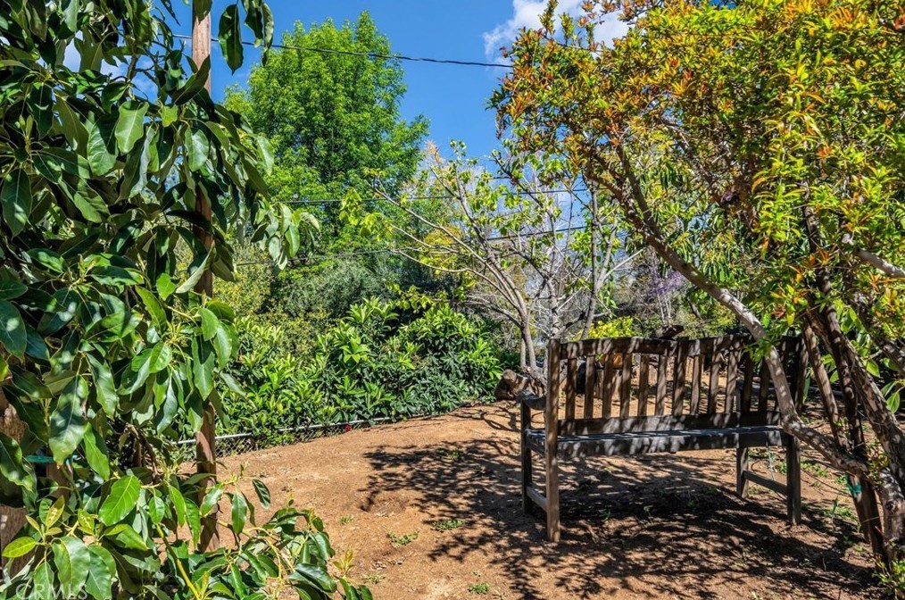 821 Balboa Ct, Redlands CA  92373-6903 exterior