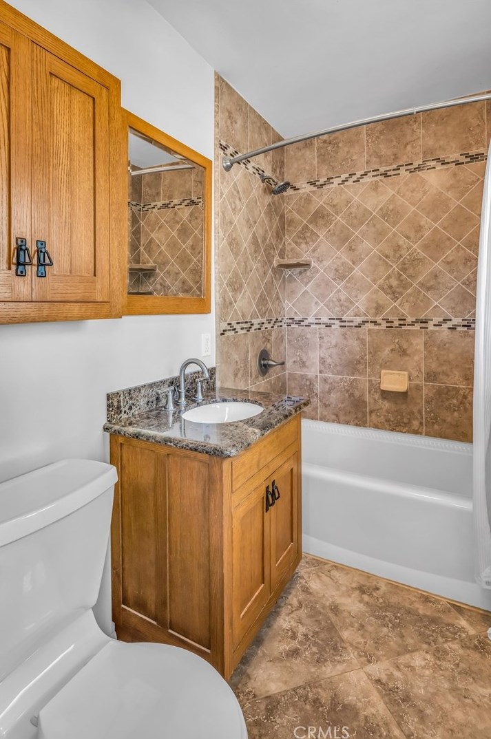821 Balboa Ct, Redlands CA  92373-6903 exterior