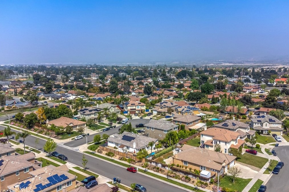 1536 Rose Arbor Ct, Redlands CA  92374-4737 exterior