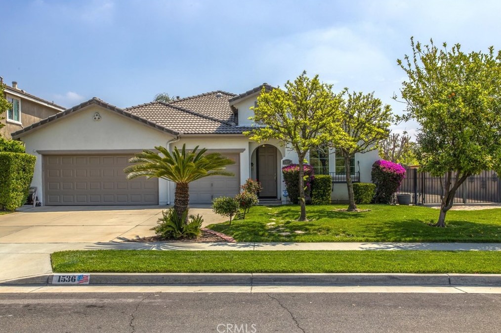 1536 Rose Arbor Ct, Redlands CA  92374-4737 exterior