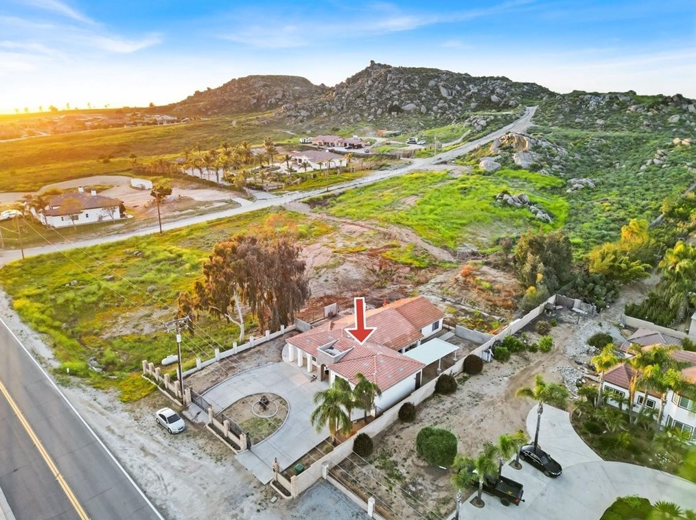 17740 Nandina Ave, Riverside CA  92504-8929 exterior