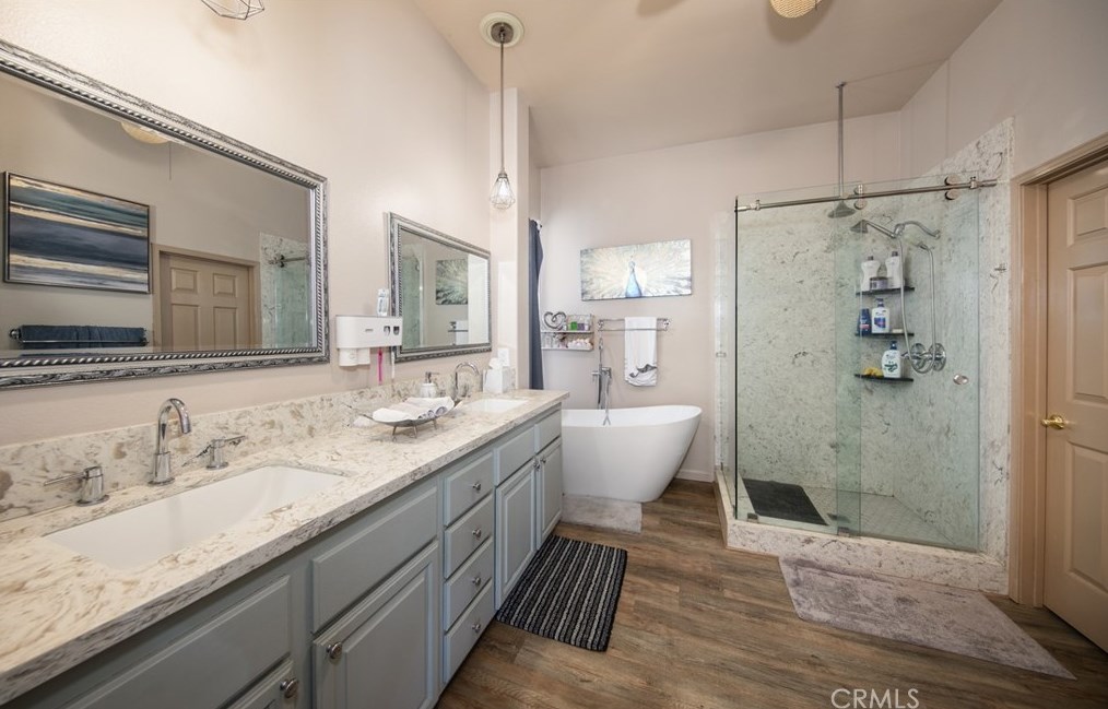 16528 Owl Tree Rd, Riverside CA  92504-9569 exterior