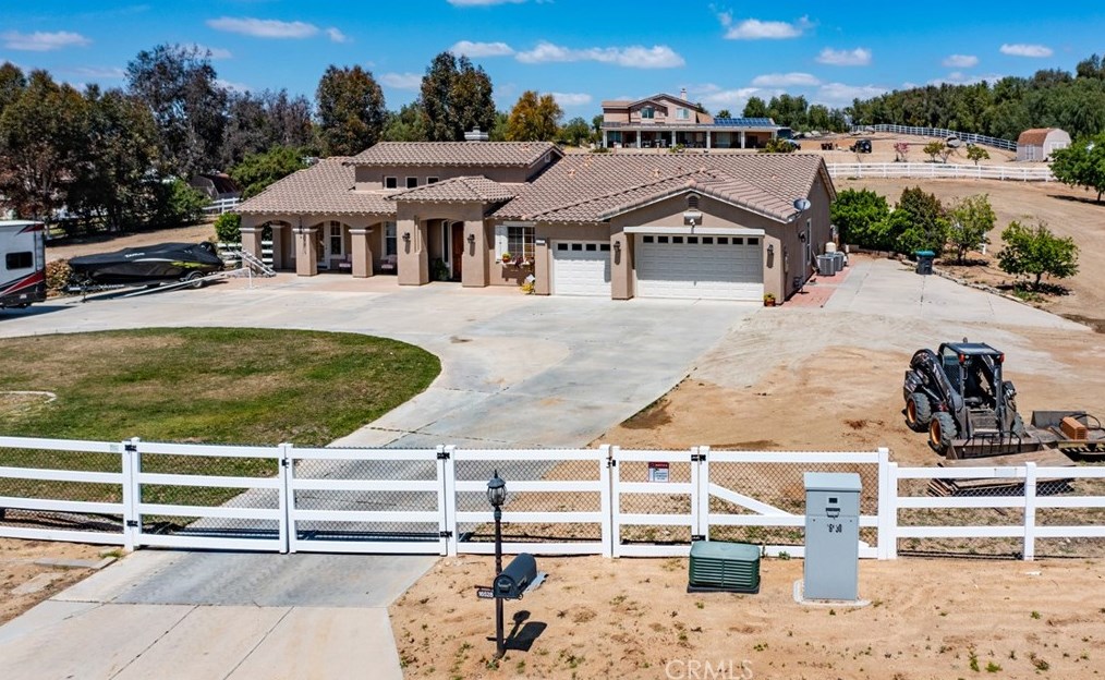 16528 Owl Tree Rd, Riverside CA  92504-9569 exterior