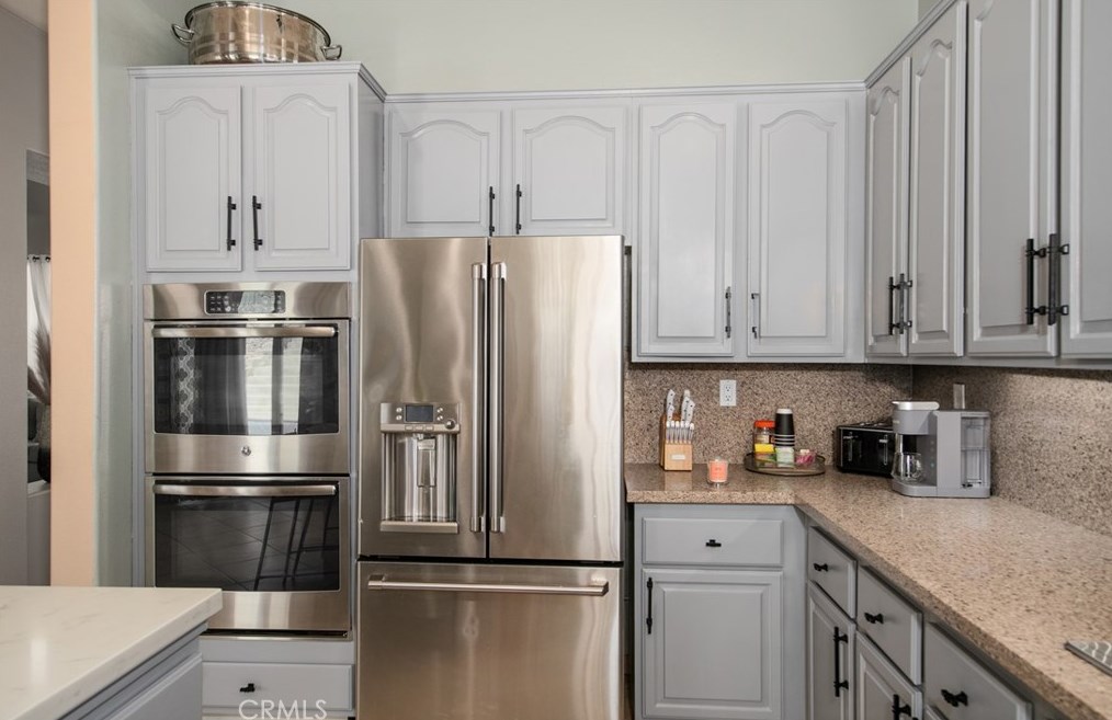 16528 Owl Tree Rd, Riverside CA  92504-9569 exterior
