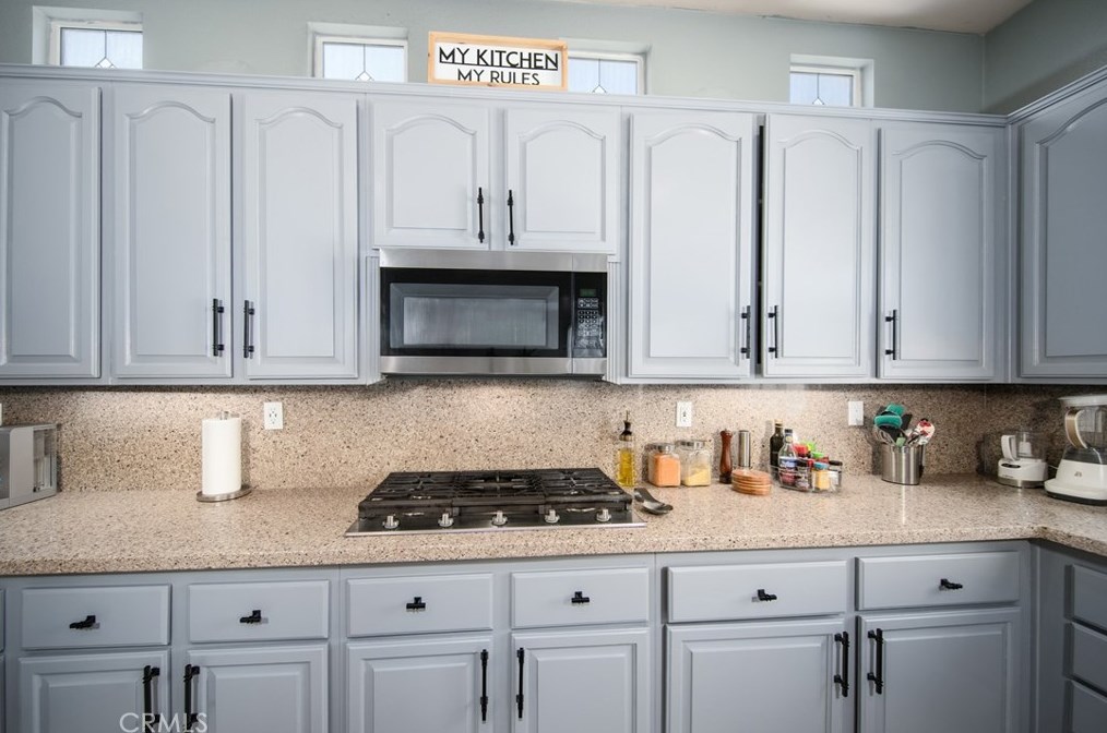 16528 Owl Tree Rd, Riverside CA  92504-9569 exterior