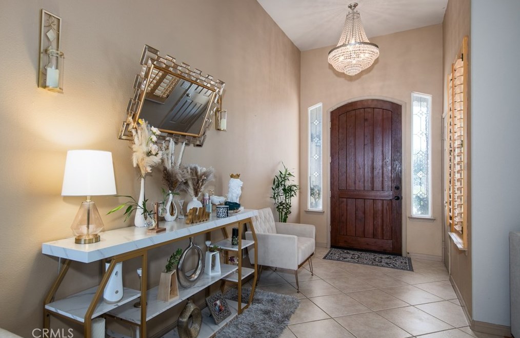 16528 Owl Tree Rd, Riverside CA  92504-9569 exterior
