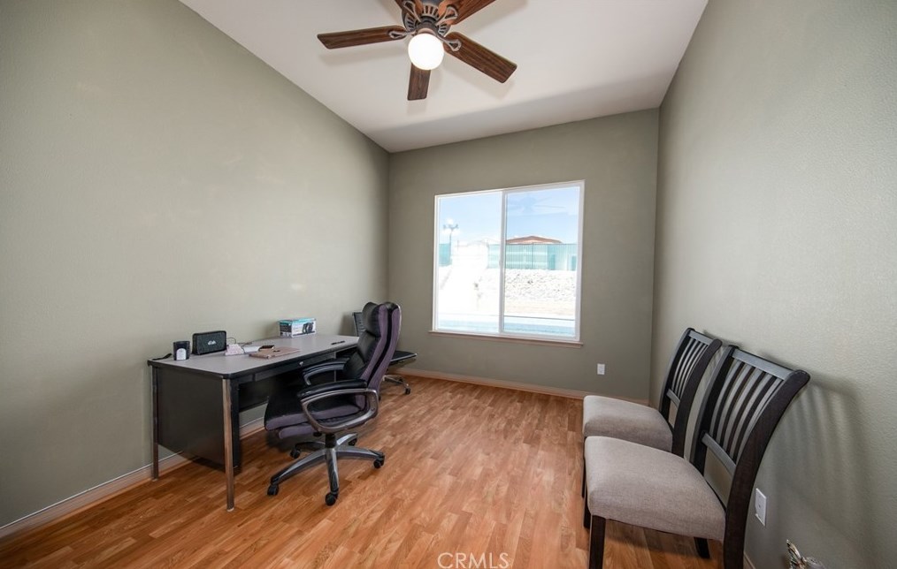 16528 Owl Tree Rd, Riverside CA  92504-9569 exterior