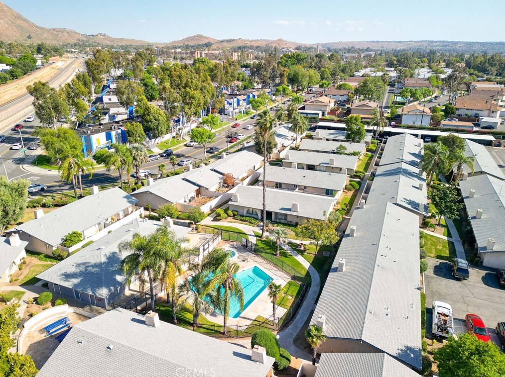 2891 Canyon Crest Dr, Riverside CA  92507-2900 exterior