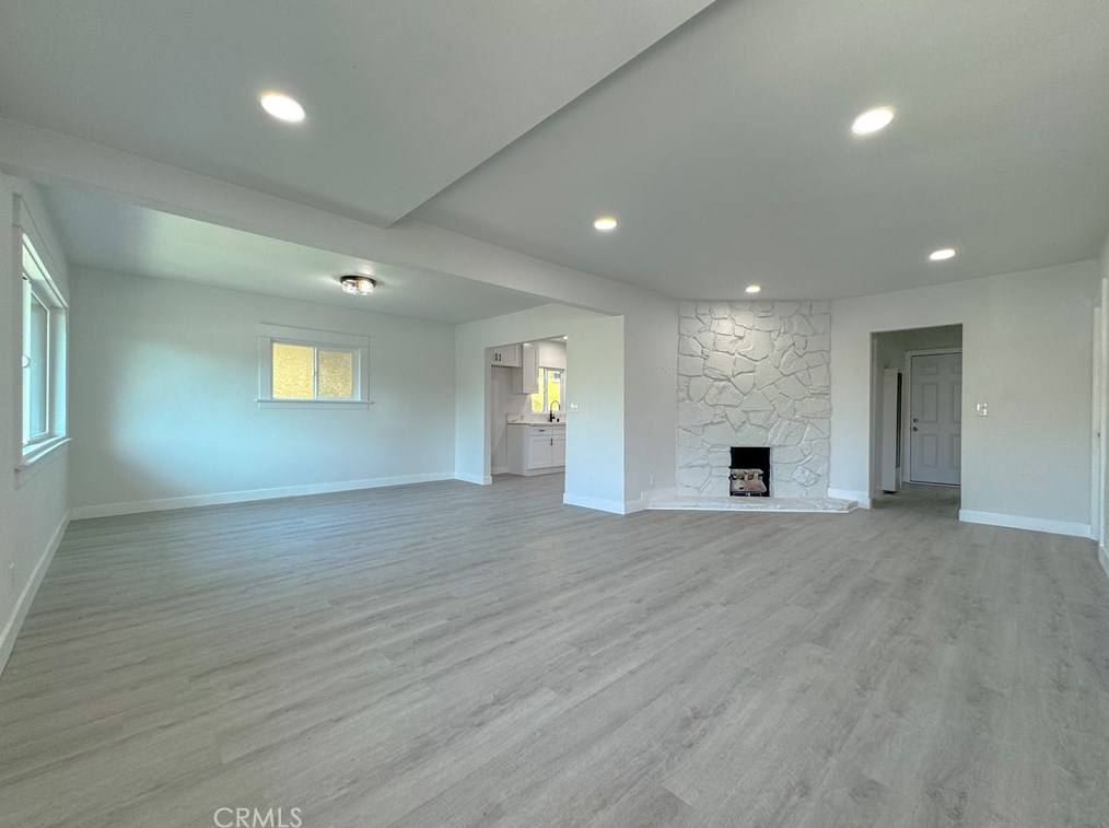 232 61st St, Los Angeles CA  90003-1232 exterior