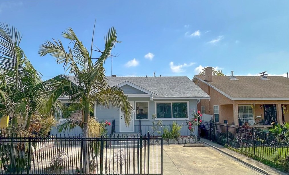 232 61st St, Los Angeles CA  90003-1232 exterior