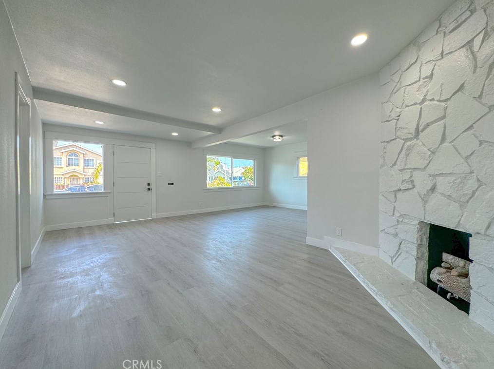 232 61st St, Los Angeles CA  90003-1232 exterior