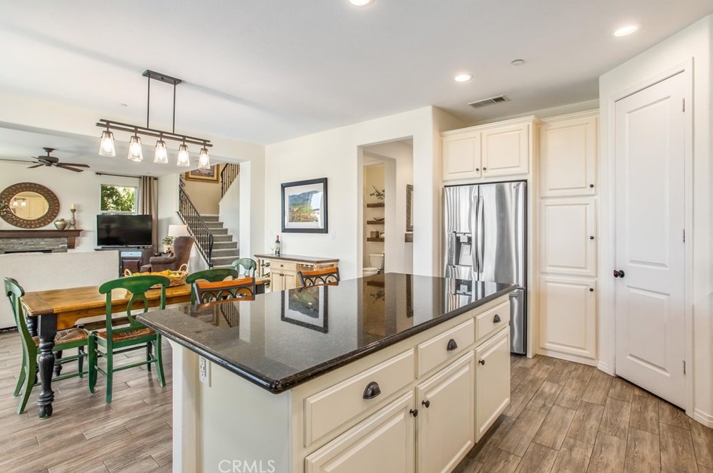 1521 Patterson Ranch Rd, Redlands CA  92374-2971 exterior