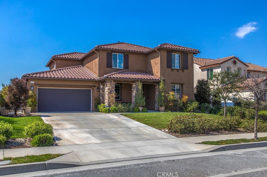 1521 Patterson Ranch Rd, Redlands CA  92374-2972 exterior