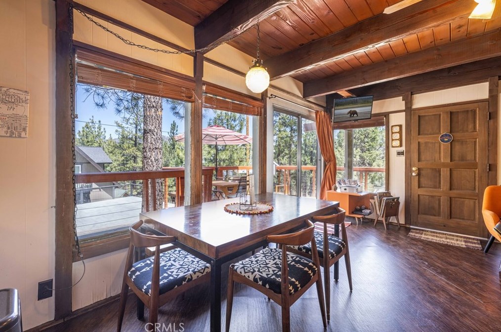 316 Hilltop Ln, Big Bear City CA  92314-9637 exterior