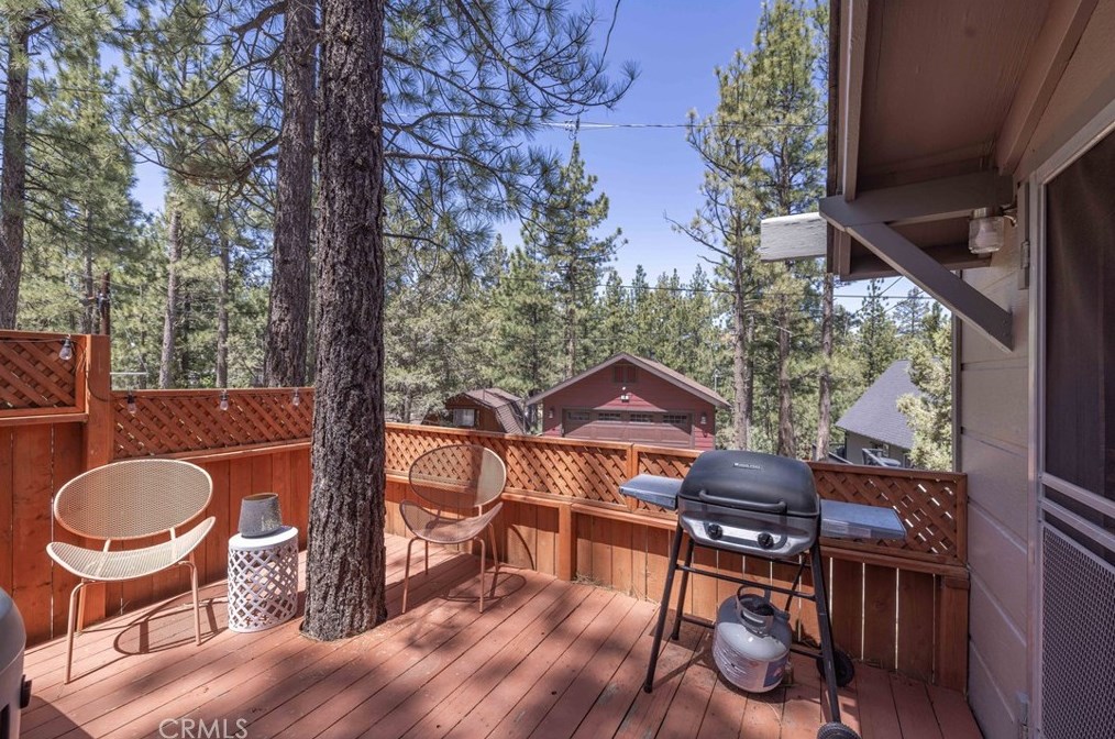 316 Hilltop Ln, Big Bear City CA  92314-9637 exterior