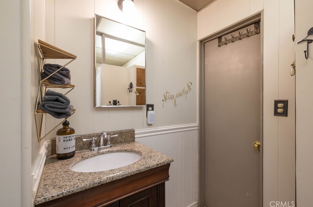 316 Hilltop Ln, Big Bear City CA  92314-9637 exterior