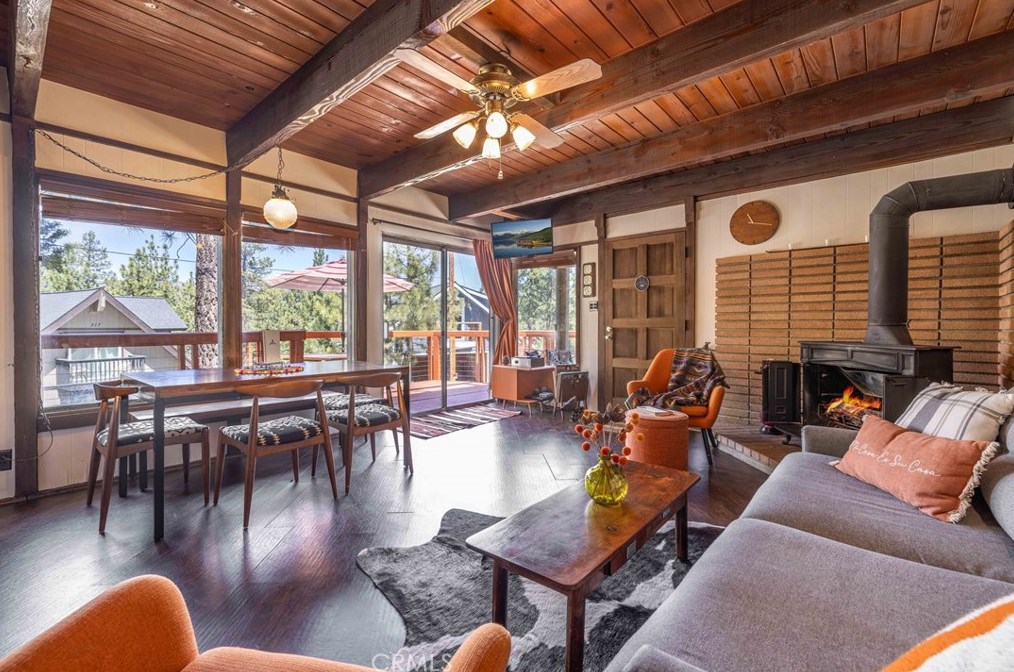 316 Hilltop Ln, Big Bear City CA  92314-9637 exterior