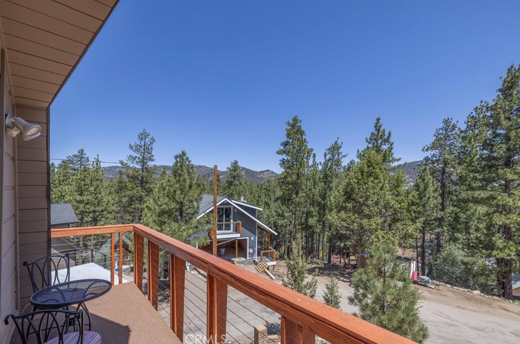 316 Hilltop Ln, Big Bear City CA  92314-9637 exterior