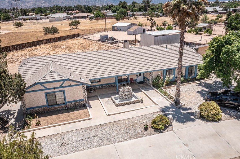 17135 Danbury Ave, Hesperia CA  92345-7001 exterior