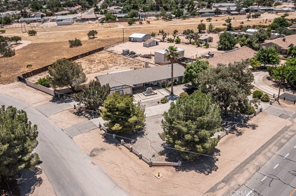 17135 Danbury Ave, Hesperia CA  92345-7001 exterior