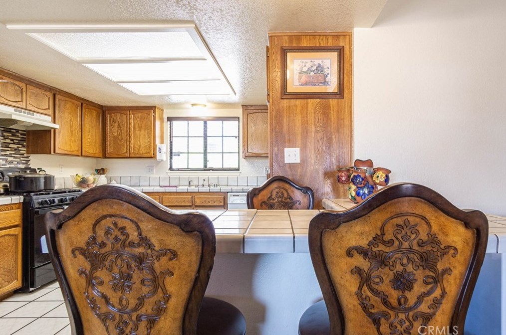 17135 Danbury Ave, Hesperia CA  92345-7001 exterior