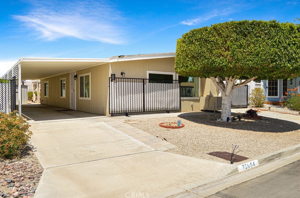 73954 Elizabeth Dr, Thousand Palms CA  92276-4082 exterior