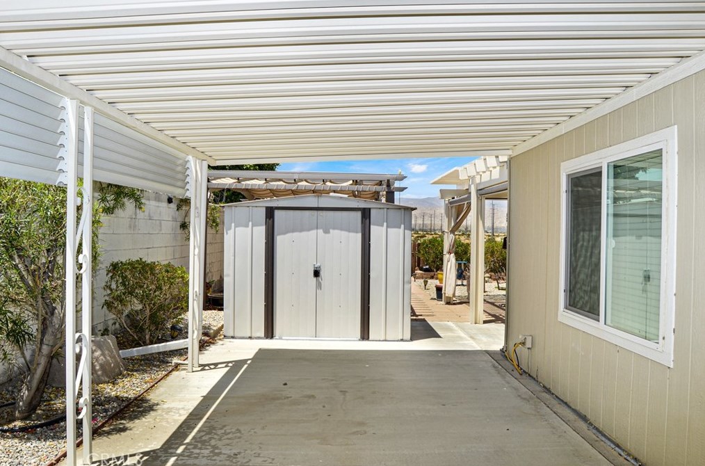 73954 Elizabeth Dr, Thousand Palms CA  92276-4082 exterior