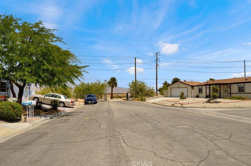 73954 Elizabeth Dr, Thousand Palms CA  92276-4082 exterior