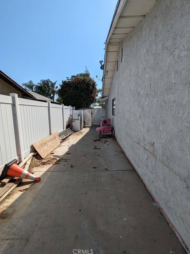 3597 Philadelphia Ct, Riverside CA exterior