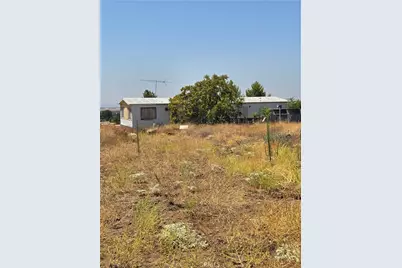 9575 Oak Glen Road, Cherry Valley, CA 92223 - Photo 7