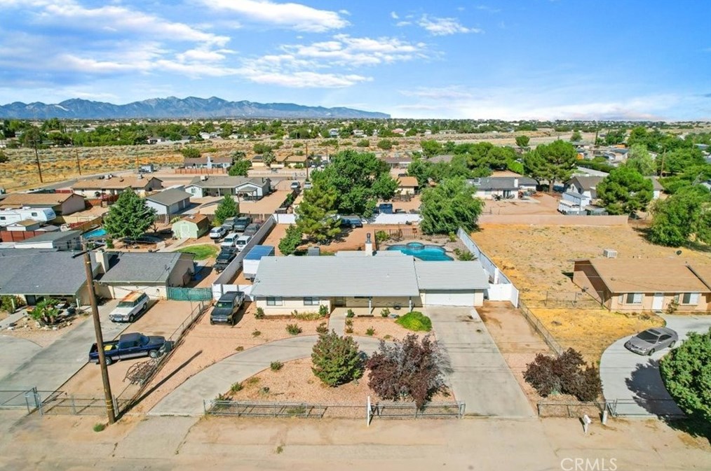 7946 Cottonwood Ave, Hesperia CA  92345-4213 exterior