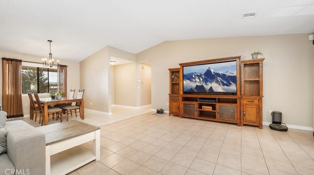 7946 Cottonwood Ave, Hesperia CA  92345-4213 exterior