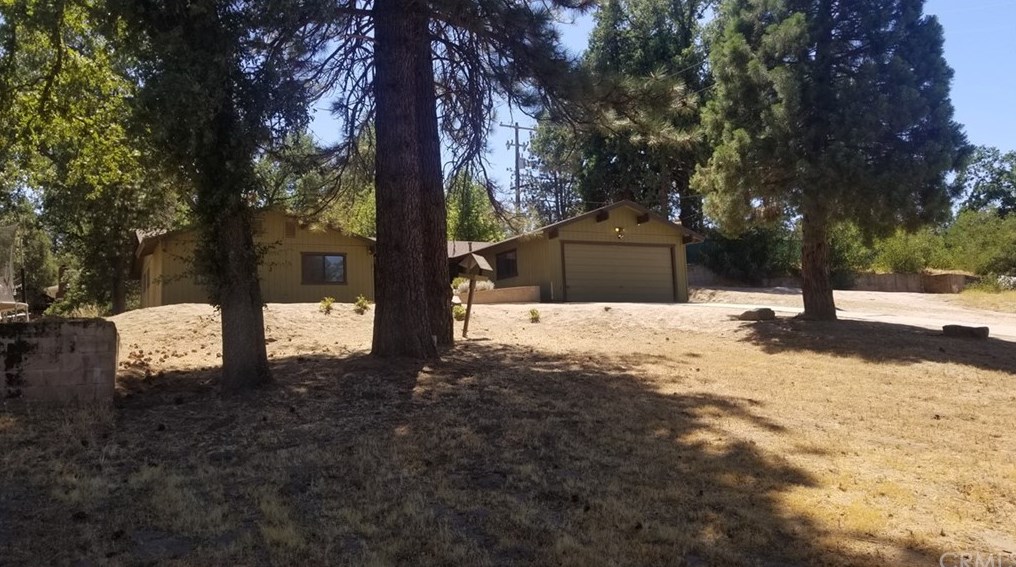 49702 Road 427, Oakhurst CA  93644-9514 exterior