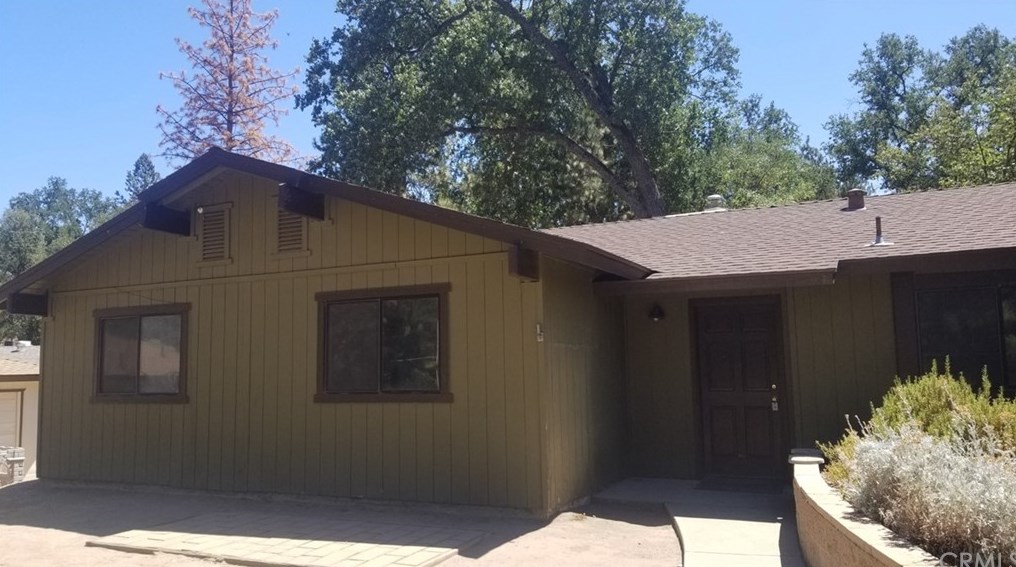 49702 Road 427, Oakhurst CA  93644-9514 exterior