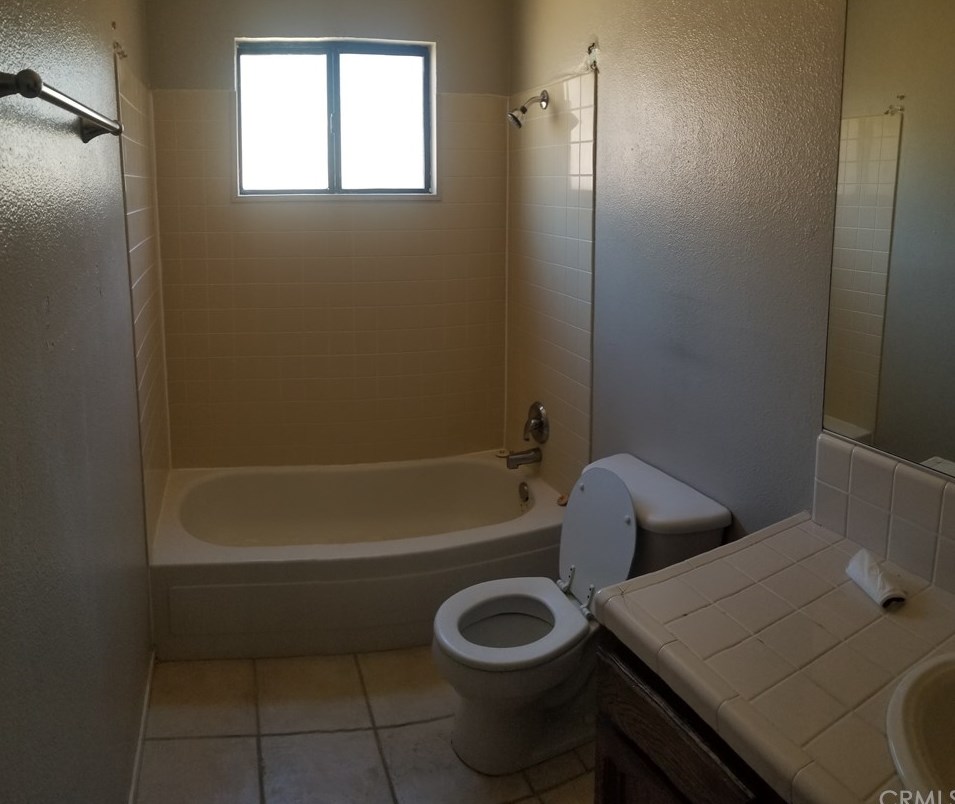 49702 Road 427, Oakhurst CA  93644-9514 exterior