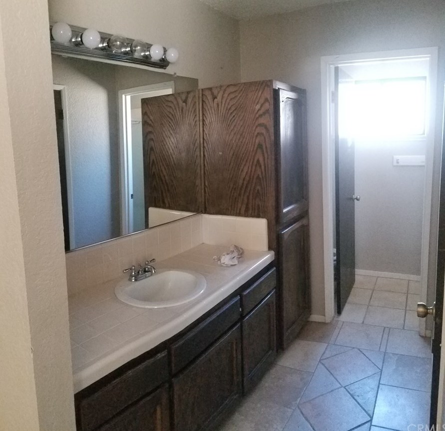 49702 Road 427, Oakhurst CA  93644-9514 exterior