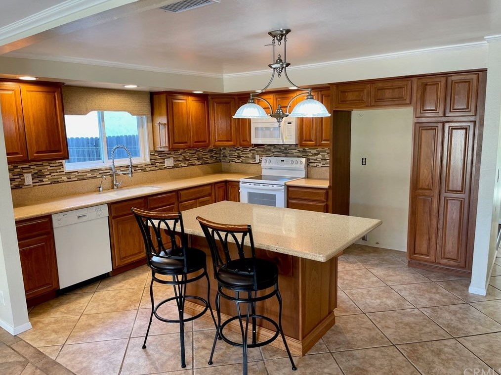 129 Auriga Ave, Lompoc CA 93436-1216 exterior