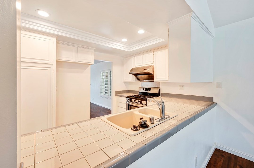 18839 Stefani Ave, Artesia CA  90703-8440 exterior