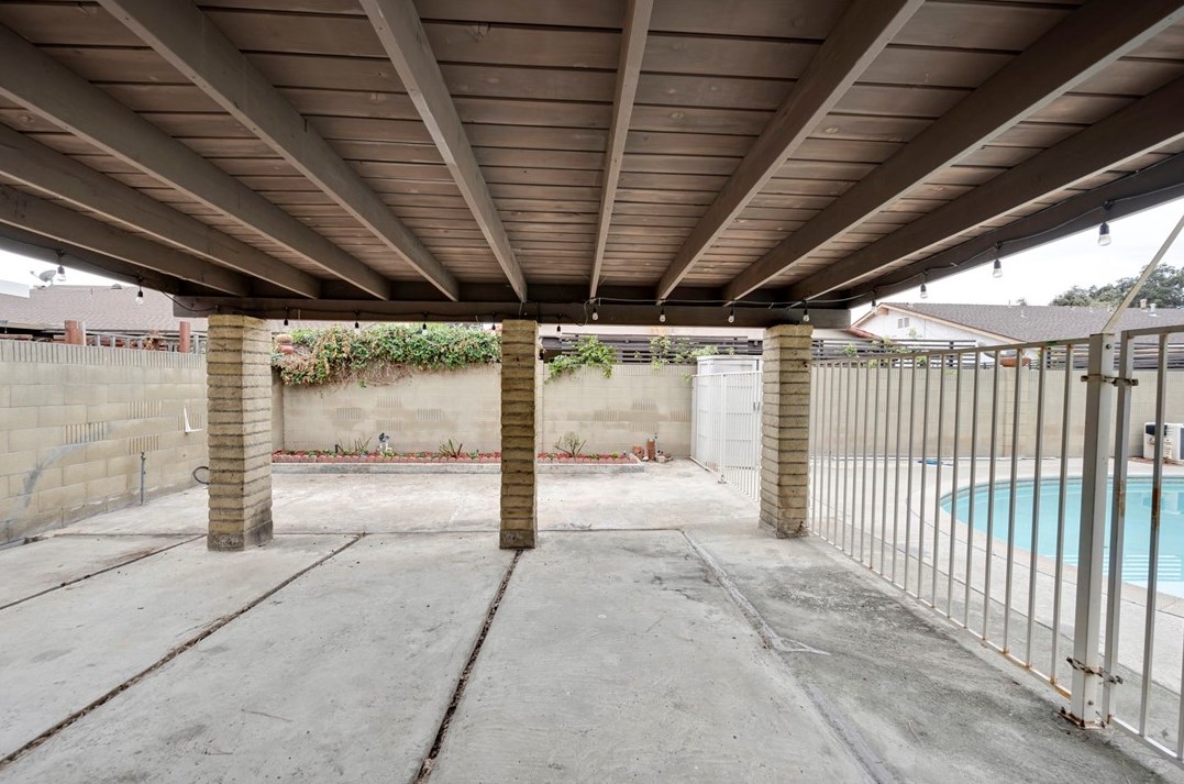 18839 Stefani Ave, Artesia CA  90703-8440 exterior