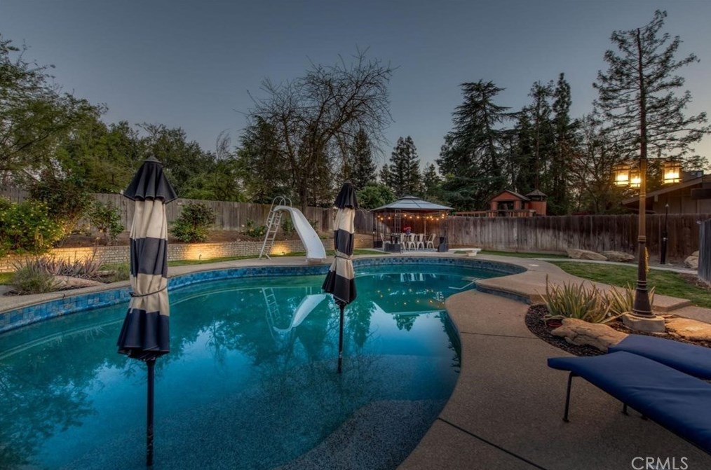 8874 Fuller Ave, Fresno CA  93720-1656 exterior