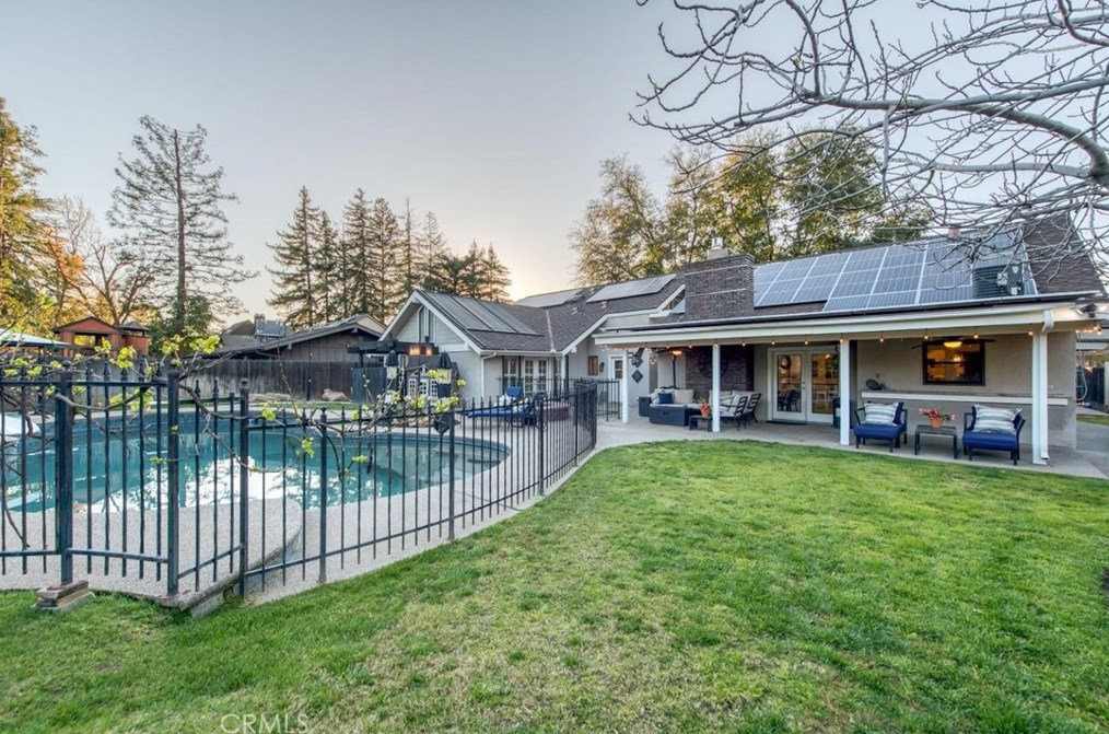 8874 Fuller Ave, Fresno CA  93720-1656 exterior