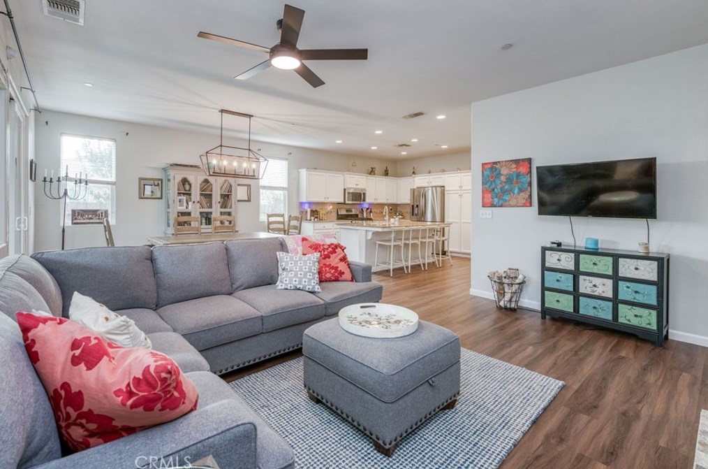 3856 Bellaire Ave, Clovis CA  93619 exterior