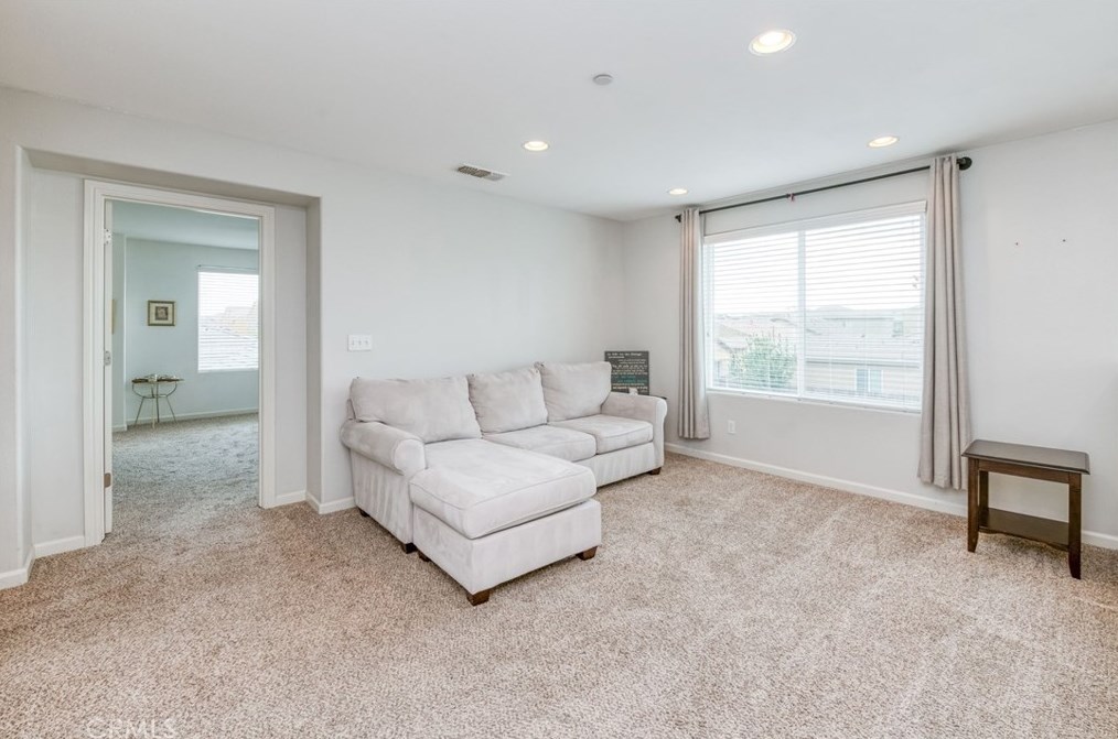 3856 Bellaire Ave, Clovis CA  93619 exterior