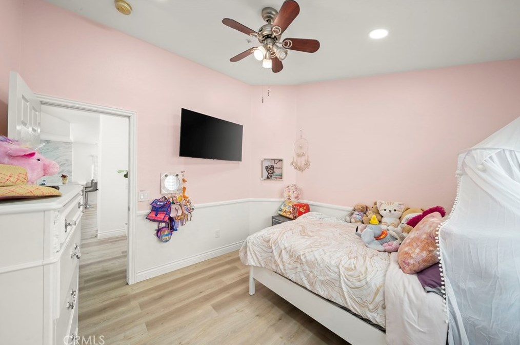 15023 Fox Rdg Dr, Fontana CA 92336-1103 exterior